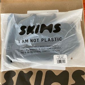 SKIMS NWT 5 PACK ONYX MASK